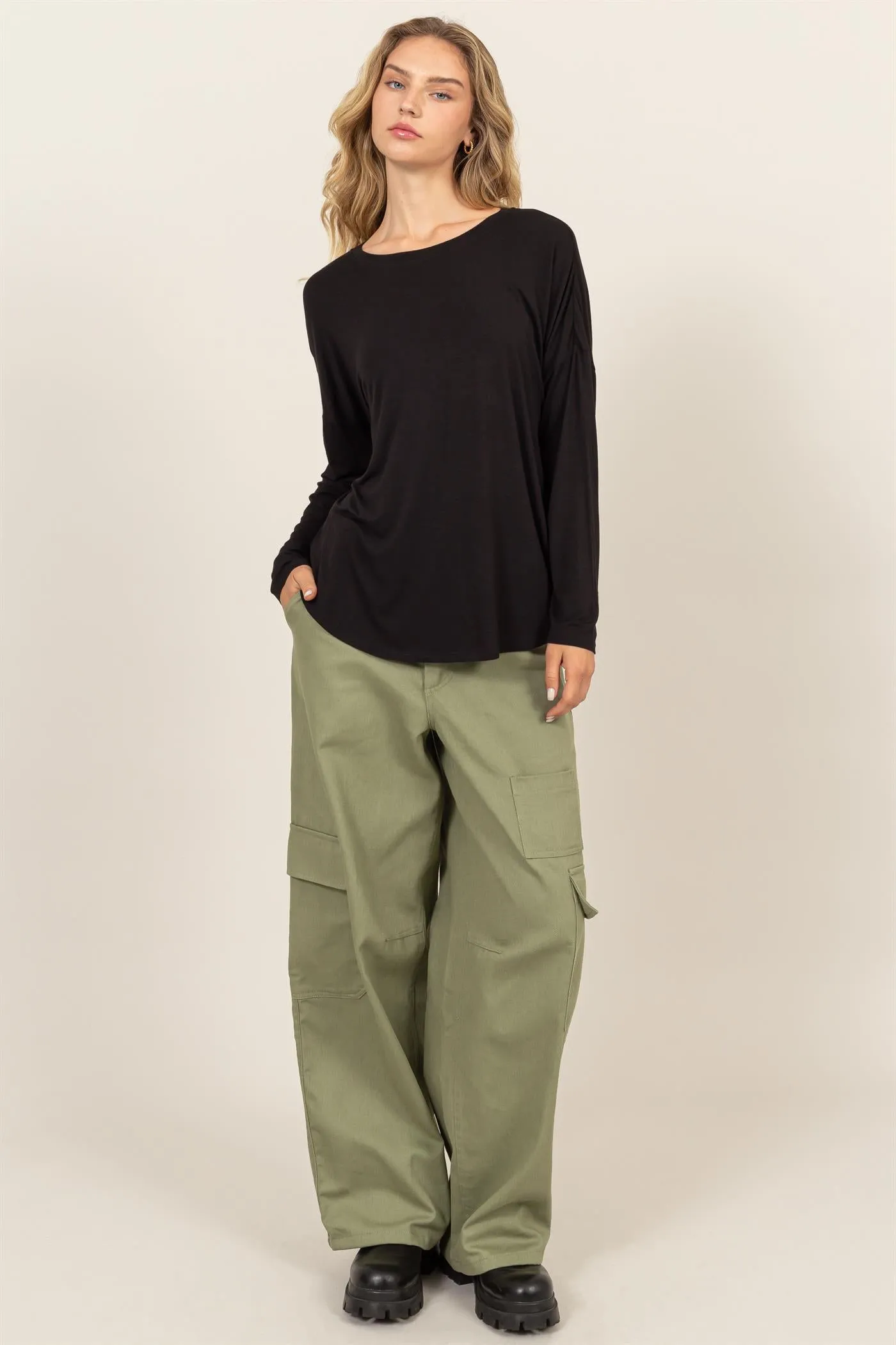 DZ24F349-Round Neck Long Sleeve Curved Hem Top