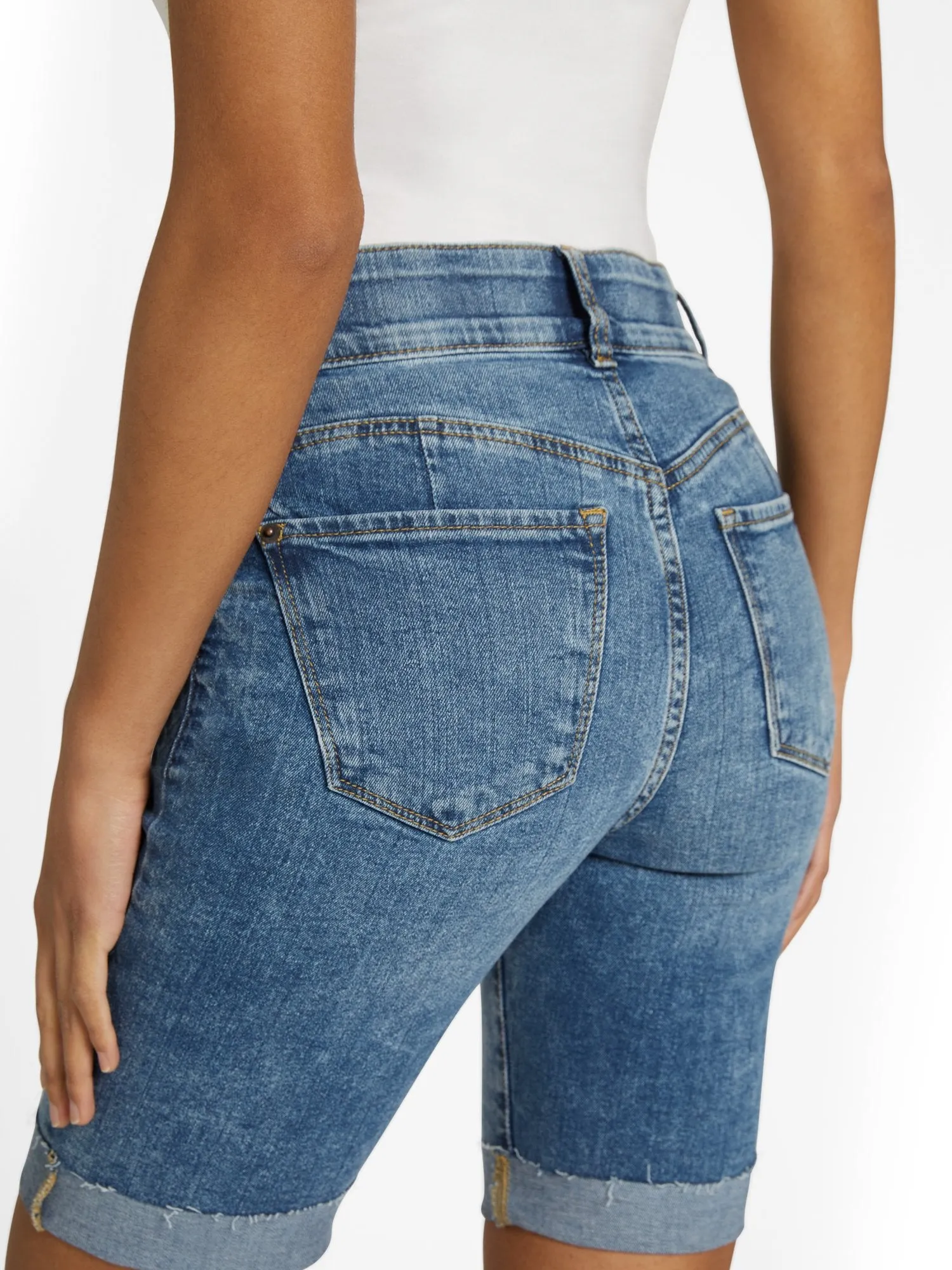 Mya Curvy High-Waisted Sculpting No Gap 9-Inch Short - Medium Blue Wash